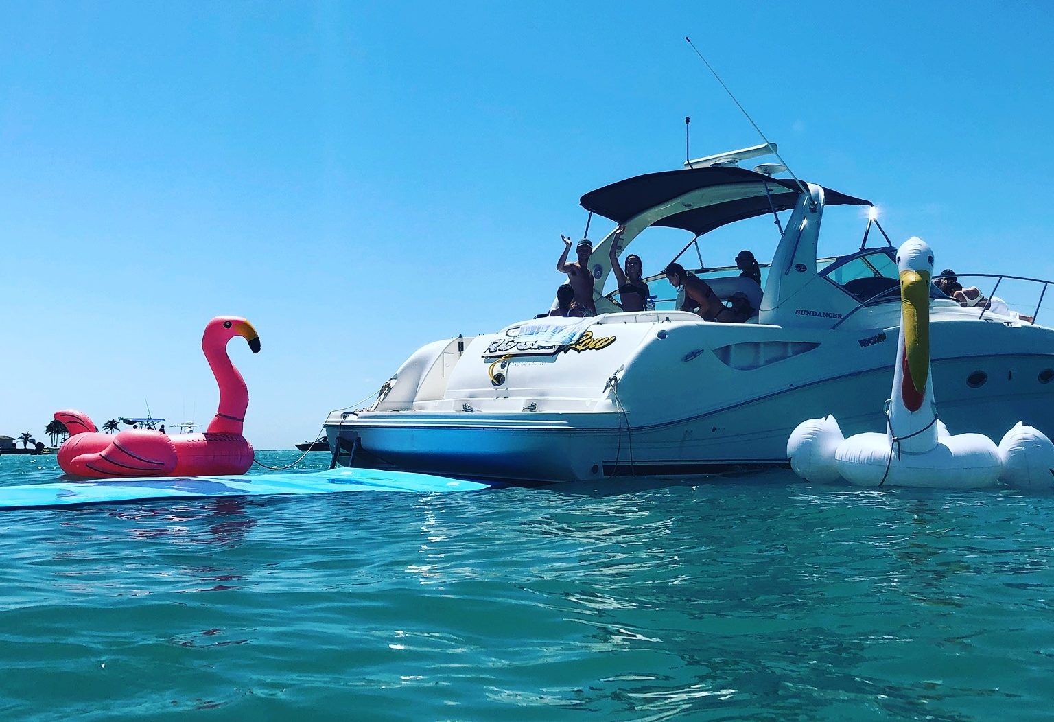 SeaRay Sundancer Hollywood Yacht Rental